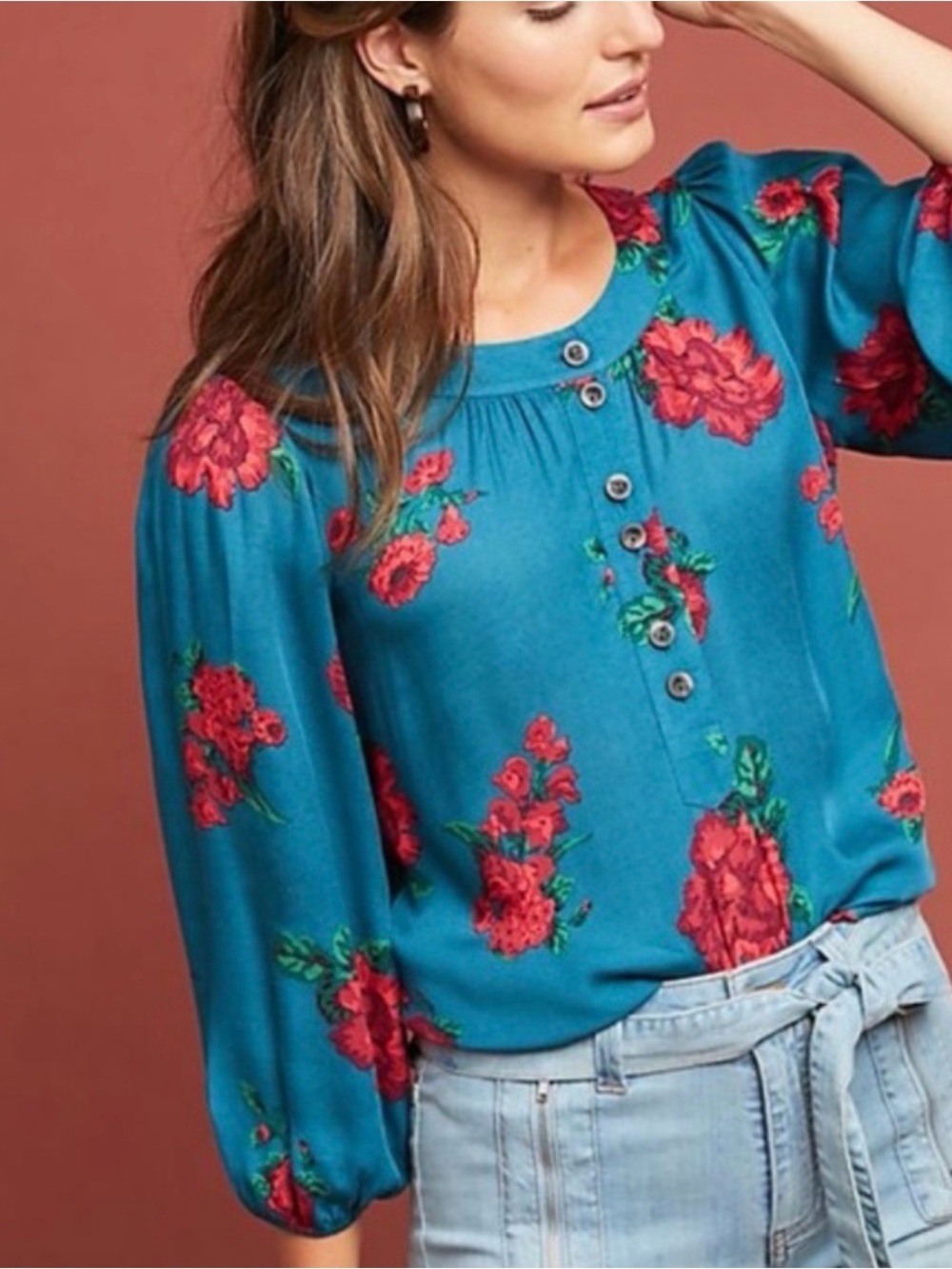 Medium petite MP Anthropologie Maeve blue red floral flower top blouse rose